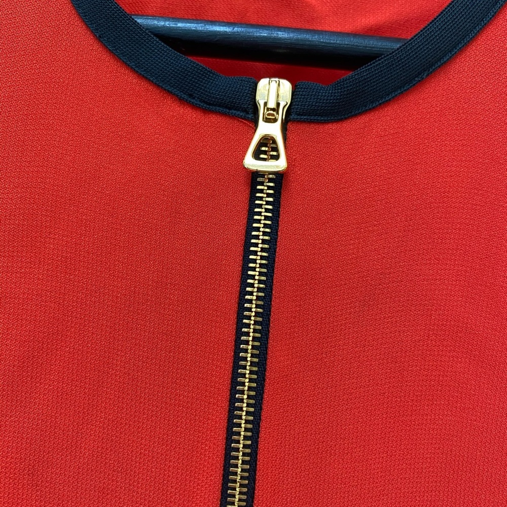 Designer bright top - Picture 3 of 4